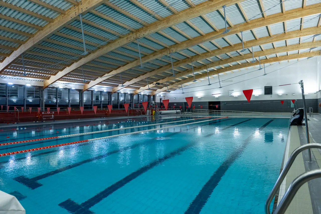 Marked lanes in an indoor public swimming pool
